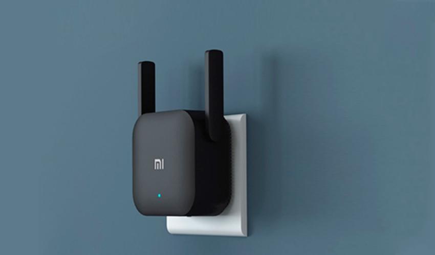 Xiaomi Mi Wi-Fi Range Extender Pro in use 1