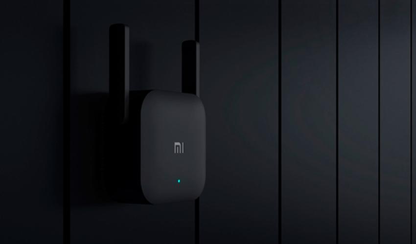 Xiaomi Mi Wi-Fi Range Extender Pro in use 2